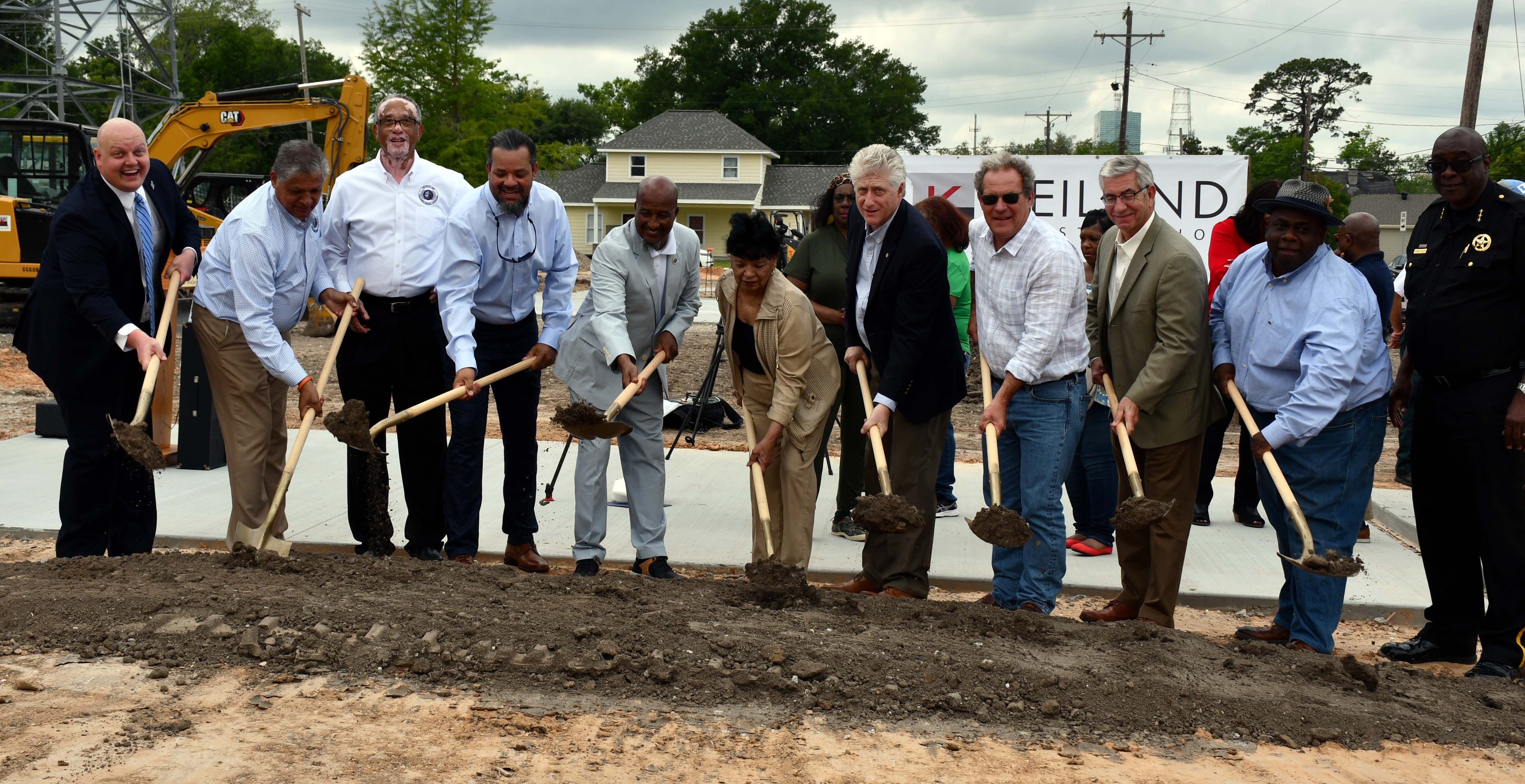 Document Center / Groundbreaking Ceremony held for Nellie Lutcher ...